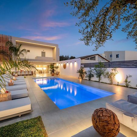 Hypnosis Beachside Villa With Private Heated Pool ゲオルギオポリス エクステリア 写真