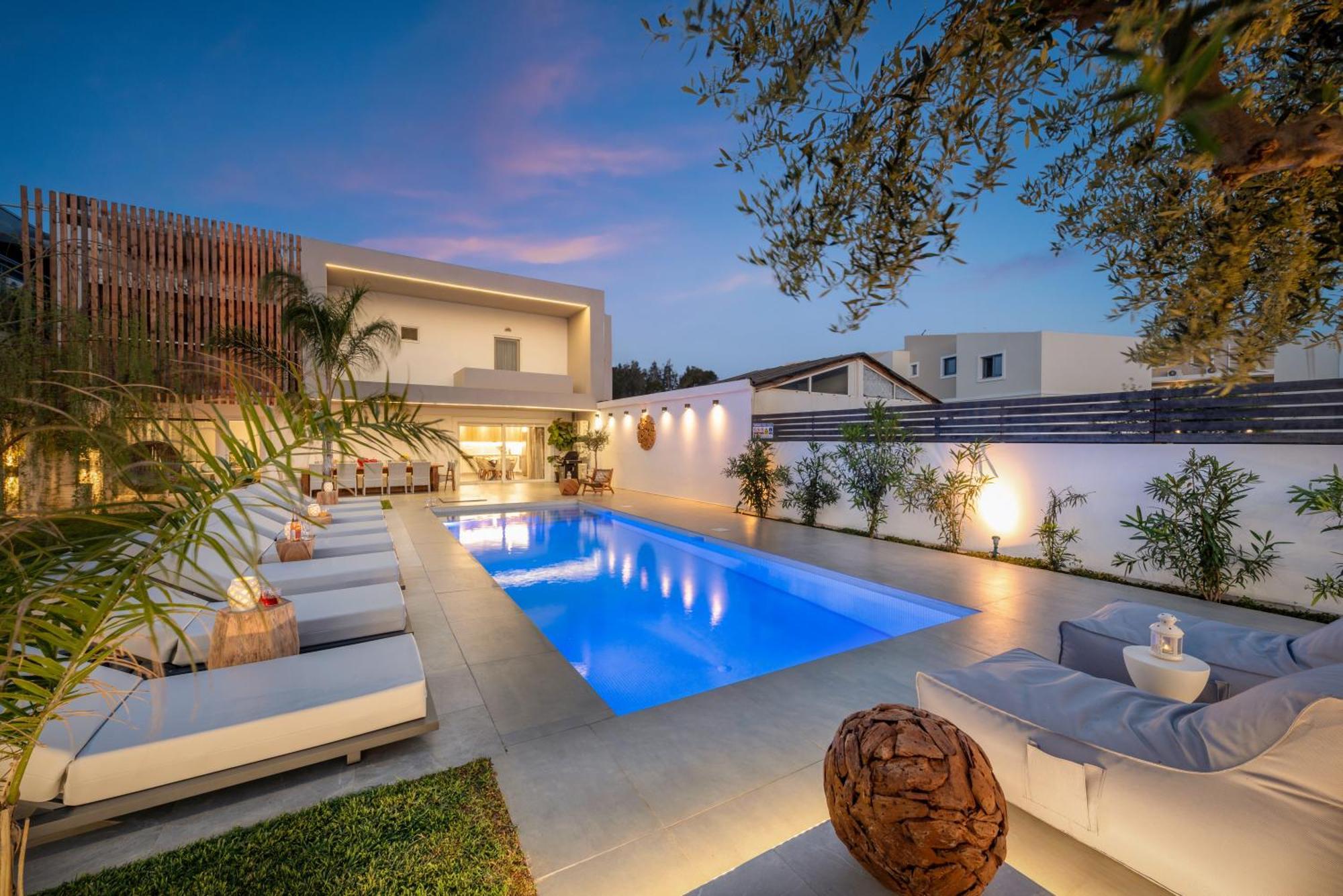 Hypnosis Beachside Villa With Private Heated Pool ゲオルギオポリス エクステリア 写真